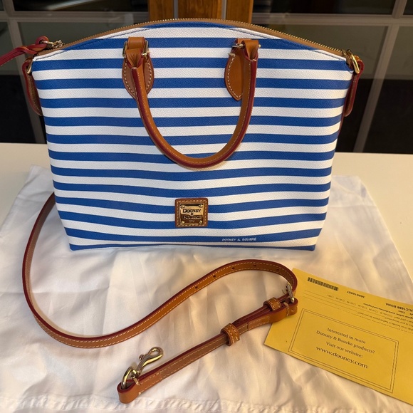 Dooney & Bourke Handbags - 💐 NEW 💐 Dooney & Burke Striped Satchel/Crossbody